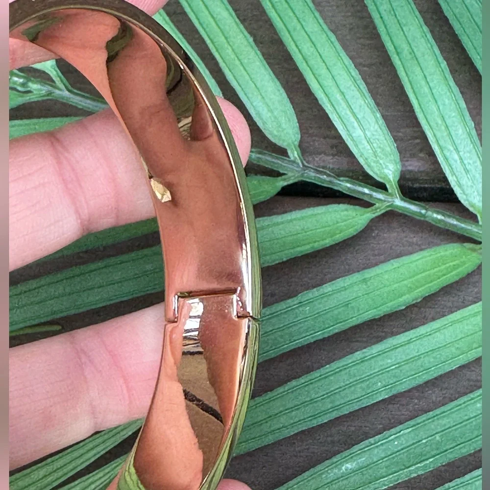 Tory Burch Icon Bracelet navy & Gold new